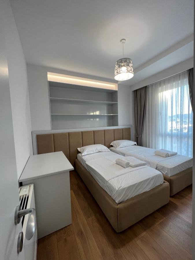 Blanc 7 Apartamento Tirana Exterior foto